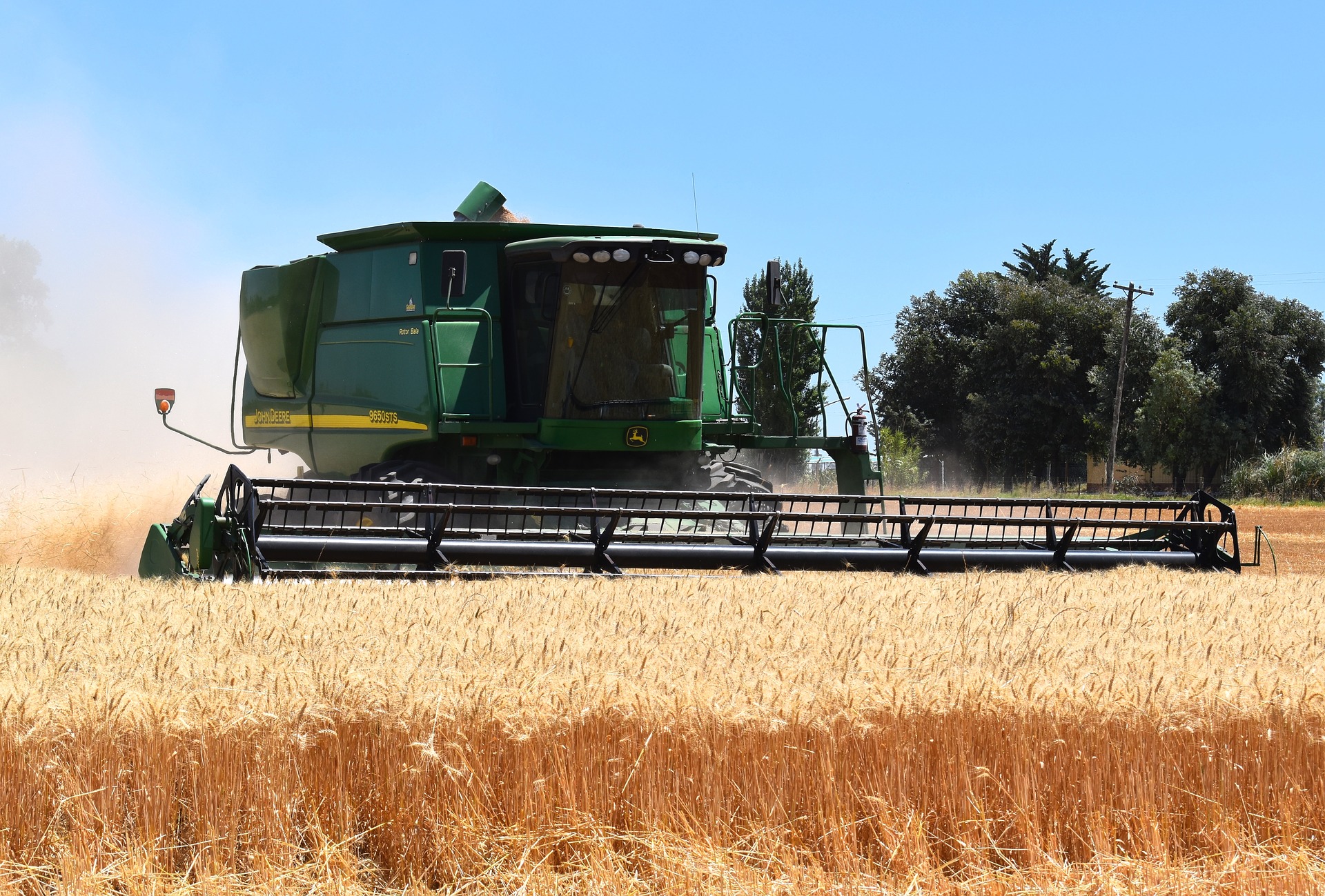 maturite-date-recolte-moisson-orge-escourgeon-organisation-moissonneuse-batteuse-John-Deere-JD